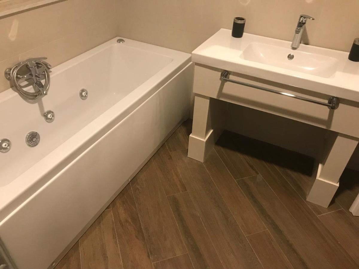 Scm House Hotel Mascali Eksteriør billede